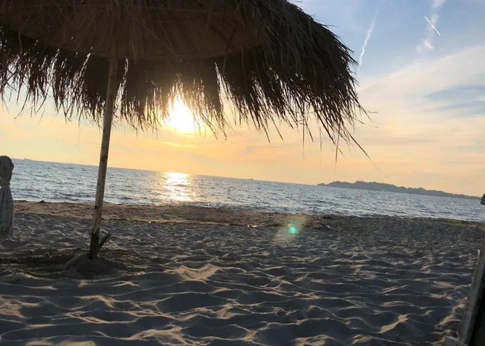 Holidays * 格勒姆