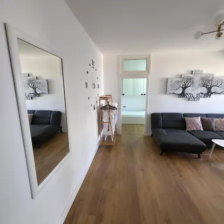 Holidays Golem (Tirana)